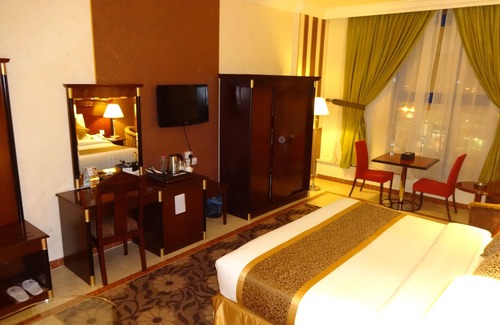 Khamis Mushait Hotel | Explore Qasr Al Sahab: Family-Friendly 4-Star Retreat