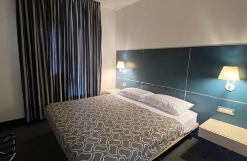 Cosenza Apartment | Exceptional Qatar Apartment: Pet-Friendly & Child-Friendly Stay