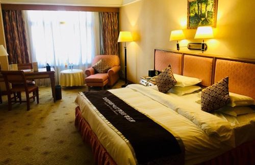 Zhanqiao Hotel | Discover Qingdao Oceanwide Elite Hotel with Prime Amenities