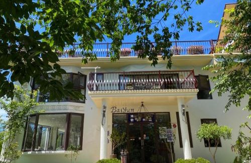 Ren'ai House | Pet-Friendly Getaway at Qingjing Baiyun Resort