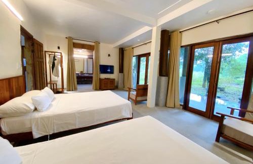 Thach Ha Resort | Relax at Quỳnh Viên Resort with Private Beach & Pool