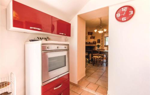 Acquasparta House | Experience Quadrifoglio: Family-Friendly with Pool Access