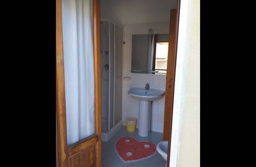 Pineto Bed & Breakfast | Family-Friendly Quadruple Room Steps from the Sea in Pineto