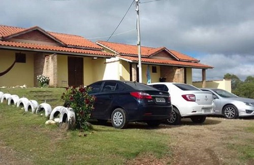 Extrema House | Discover QUADRUPULO CHALET - Your Cozy Getaway Awaits