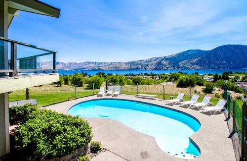 Manson House | Relaxing Quail Haven Retreat with Pool & Hot Tub Access
