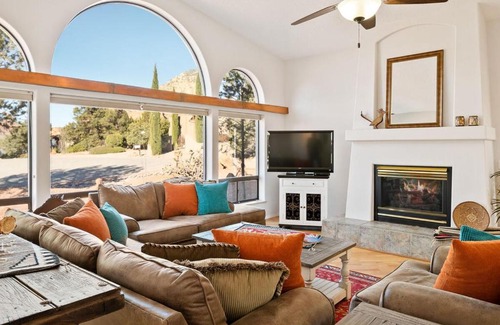 West Sedona House | Quail Run Retreat: Family-Friendly Getaway with Hot Tub