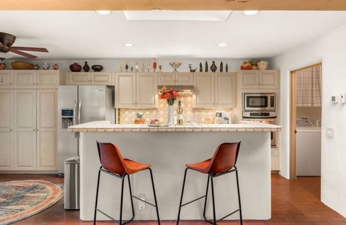 Quail Run House | Exceptional Quail Run Townhome with Spa & Golf Amenities