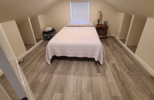 Childersburg House | Quaint 1 bedroom upstairs loft, new construction in 2021, 8 mins from Sylacauga.