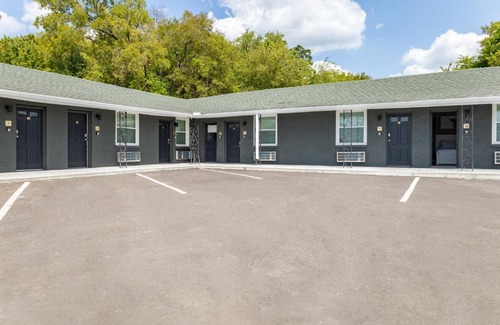 Nashville Hotel | Charming 1BR Retreat Just 10 Minutes From Nashville
