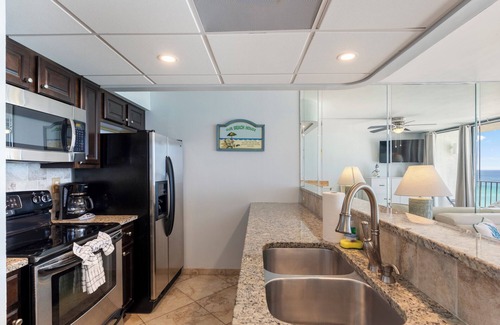 Panama City Beach Condo | Quaint 1BR Getaway - Edgewater Tower 3 906 - Sleeps up to 4