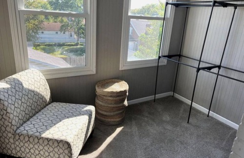 St. Louis Apartment | Cozy 2 Bedroom Flat with Office and Spa Amenities