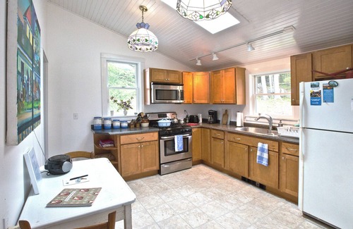 Stonington House | Quaint 2-bedroom house with WiFi in charming Stonington, just above the harbor
