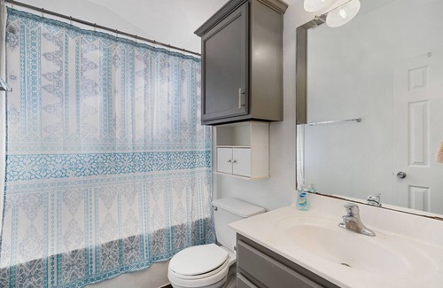 Round Rock Condo | Charming 2BD Condo with Amazing Patio & Pet-Friendly Amenities