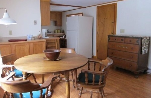 Wellfleet Cottage | Charming 2BR Cottage with Pool in Wellfleet
