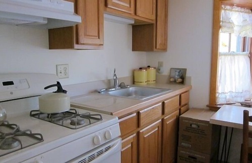 Wellfleet Cottage | Charming 2BR Cottage with Pool in Wellfleet