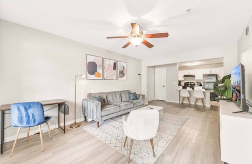Pleasant Valley Apartment | Stylish 2BR King Suites with Fast WiFi Near Downtown