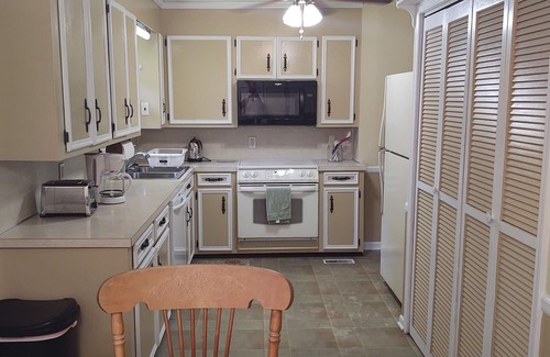 Cayce House | Delightful 3-Bedroom Home Near USC & Downtown Columbia