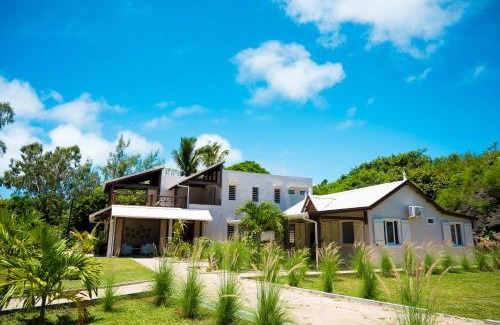Grand Gaube Apartment | Charming 3BDR Apartment Near Melville Public Beach with Pool