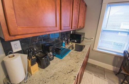 Niagara Falls Apartment | Charming 3BR Retreat Just Minutes from Niagara Falls