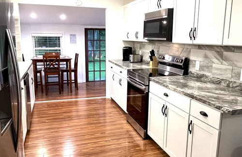 Fairfield House | Pet-Friendly 3BR Home with Lake View & Breakfast Near OBX