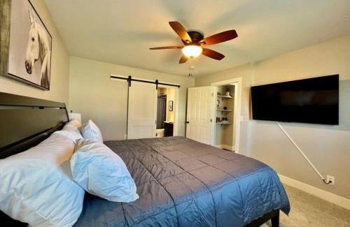 Mason House | Welcoming 4 Bedroom Ranch Home in Mason, Ohio - Pet Friendly