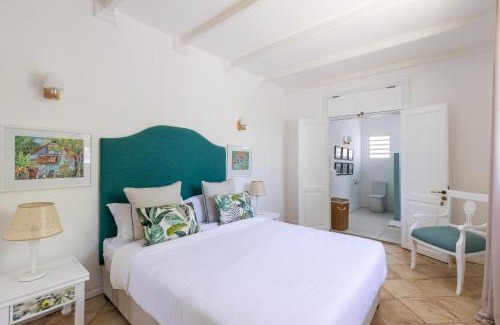 Grand Gaube House | Inviting 4BDR Villa with Pool and Ocean View in Grand Gaube