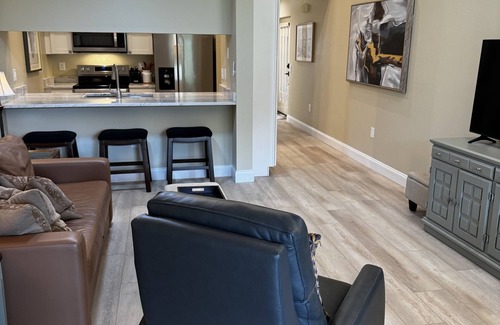 The Meadows Villa | Elegant Golf Course Villa in the Meadows - Rated 10/10