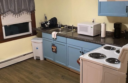 Hartford House | Quaint and comfortable 2 bedrooms in Hartford Hearts