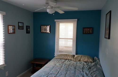 Sister Lakes House | Cozy Cottage with Pool and Lake Views at Dewey Lake