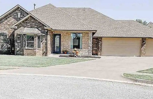 Wheatland House | Cozy Home with Spa, Hot Tub & Easy Highway Access