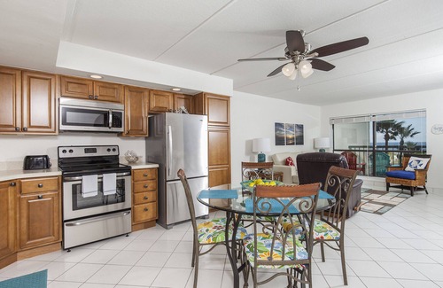South Padre Island Condo | Beachfront Condo with Balcony & Stunning Ocean Views