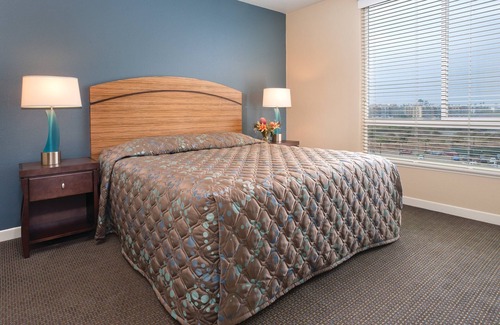 Oceanside Resort | Charming Beachfront Retreat with Ocean Views and Spa