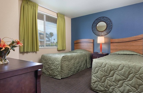 Oceanside Resort | Charming Beachfront Retreat with Ocean Views and Spa