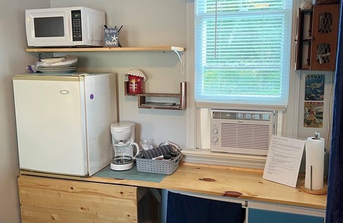 Westford Cottage | Pet-Friendly Cabin #8 with Pool and Lake Views