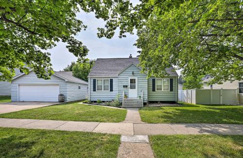 Spearfish House | Charming Central Spearfish Home with Deck and Family Space