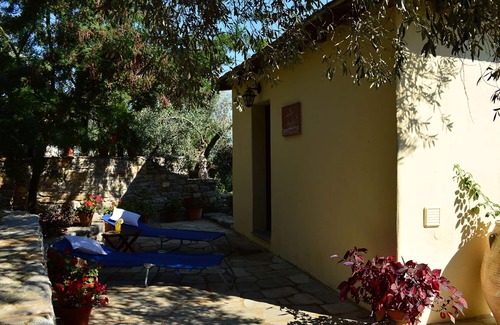 South Pelion Cottage | Charming Cottage in Traditional Greek Village with Ocean View