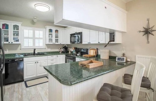 Gulfport Cottage | Idyllic Coastal Retreat Just Steps from Mississippi Gulf Coast