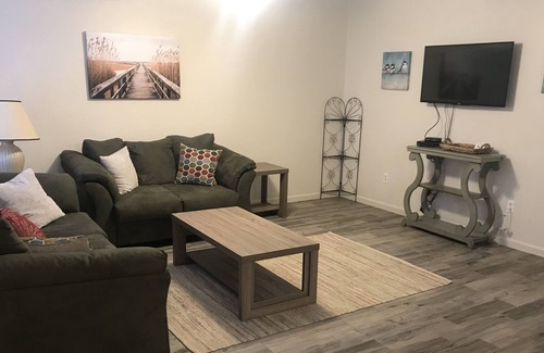 Gautier Condo | Quaint condo with the convenience of the Gulf Coast