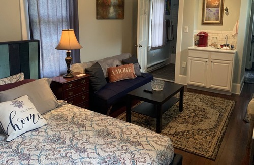 Clifton Forge West Cottage | Quaint Cottage Nestled in Alleghany Highlands