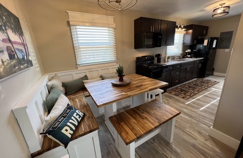 Noblesville House | Explore Comfort at Ward's Cottage Near Downtown Noblesville