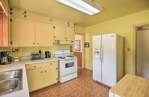 Atkins House | Charming Creekside Retreat with Spa & Family-Friendly Amenities