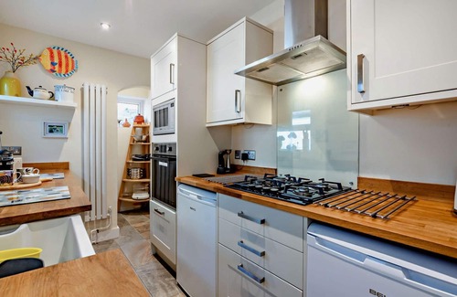 Chipping Norton Cottage | Pet-Friendly Tukes Cottage: Cozy Escape in Cotswolds