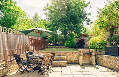 Chipping Norton Cottage | Pet-Friendly Tukes Cottage: Cozy Escape in Cotswolds