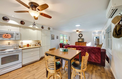 Elysburg Cottage | Cozy Elysburg Cottage: Steps from Knoebels Resort!