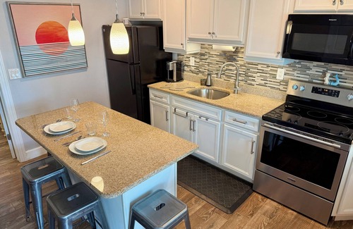 St. Pete Beach House | Beachfront Florida Bungalow with Pool & Spa, 10/10 Rating