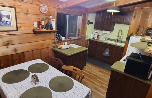 Cumberland Cabin | Charming Northwoods Lake Cabin - Pet Friendly Retreat