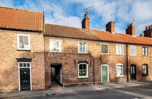Barton-upon-Humber House | Charming Listed Home in Barton with Family-Friendly Amenities