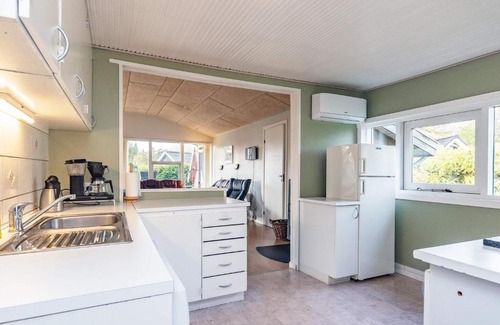 Vejlby Fed House | Cozy Holiday Home in Middelfart with Nearby Beach Access