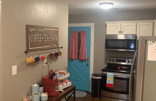 Canyon House | Inviting Home Near WT and Palo Duro Canyon with Breakfast