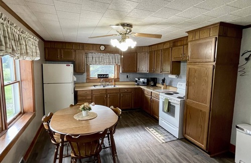 Rapid River House | Charming Retreat in Prime Location with Pool and Breakfast